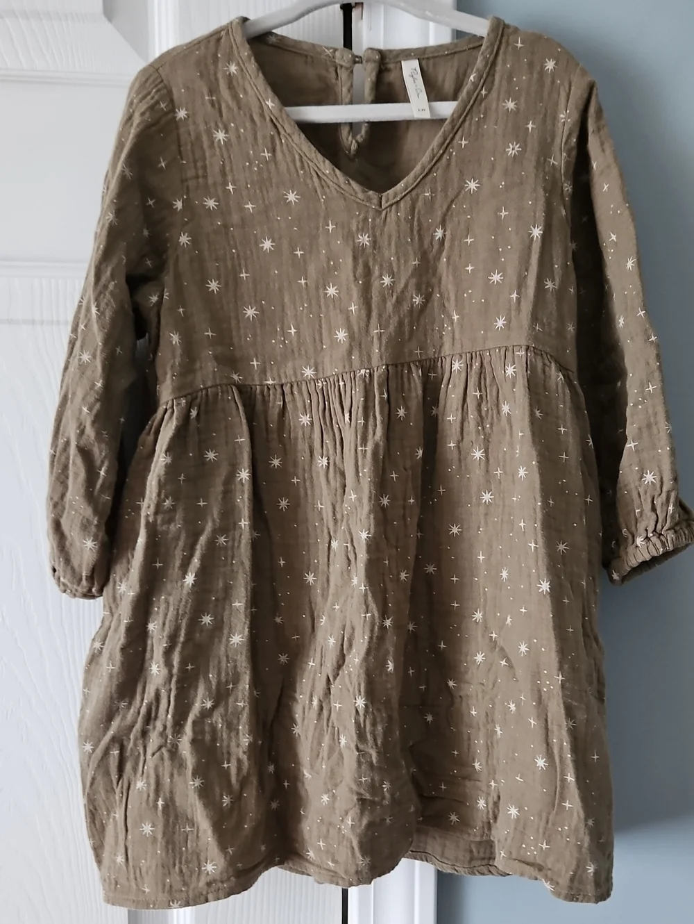 Rylee + Cru Olive Star-Print Cotton Dress
